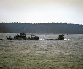 Mul 16 samövar med ubåt i Kappelshamnsviken 1990