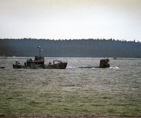 Mul 16 samövar med ubåt i Kappelshamnsviken 1990
